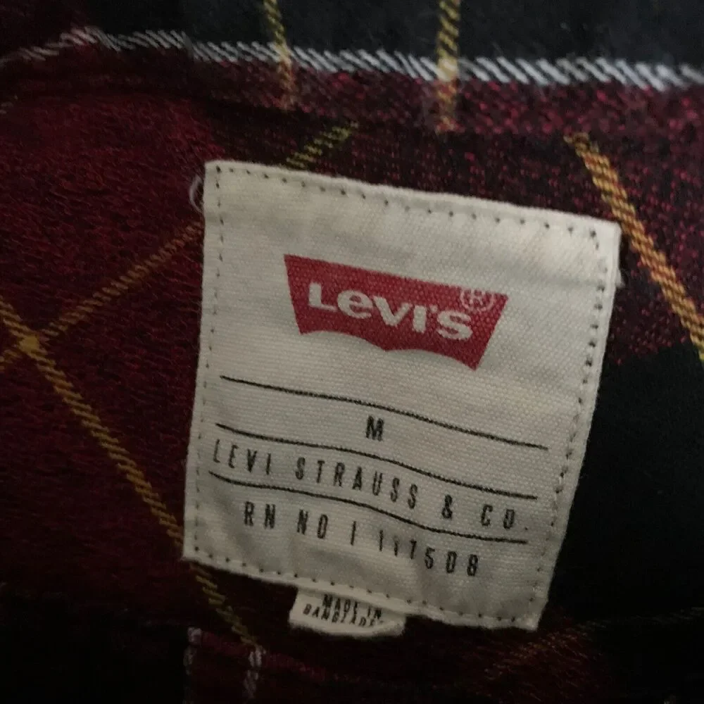 Levis Shirt Mens Medium Long Sleeve Button Up Flannel Dark Red Plaid